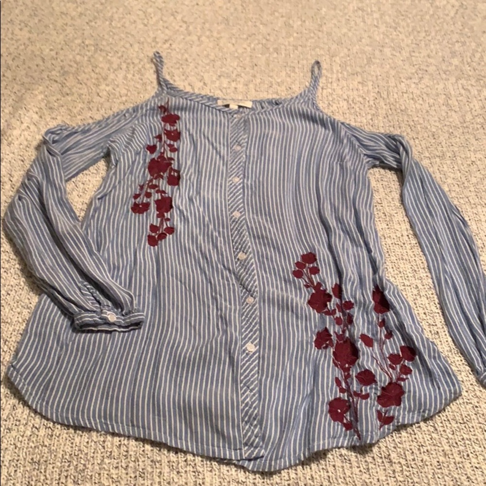 Cold shoulder long sleeve